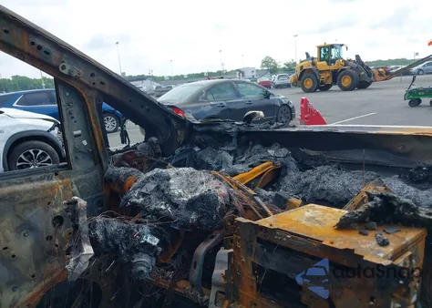 2011 Toyota Sienna Le V6 from USA, damaged, VIN 5TDKK3DC8BS009103